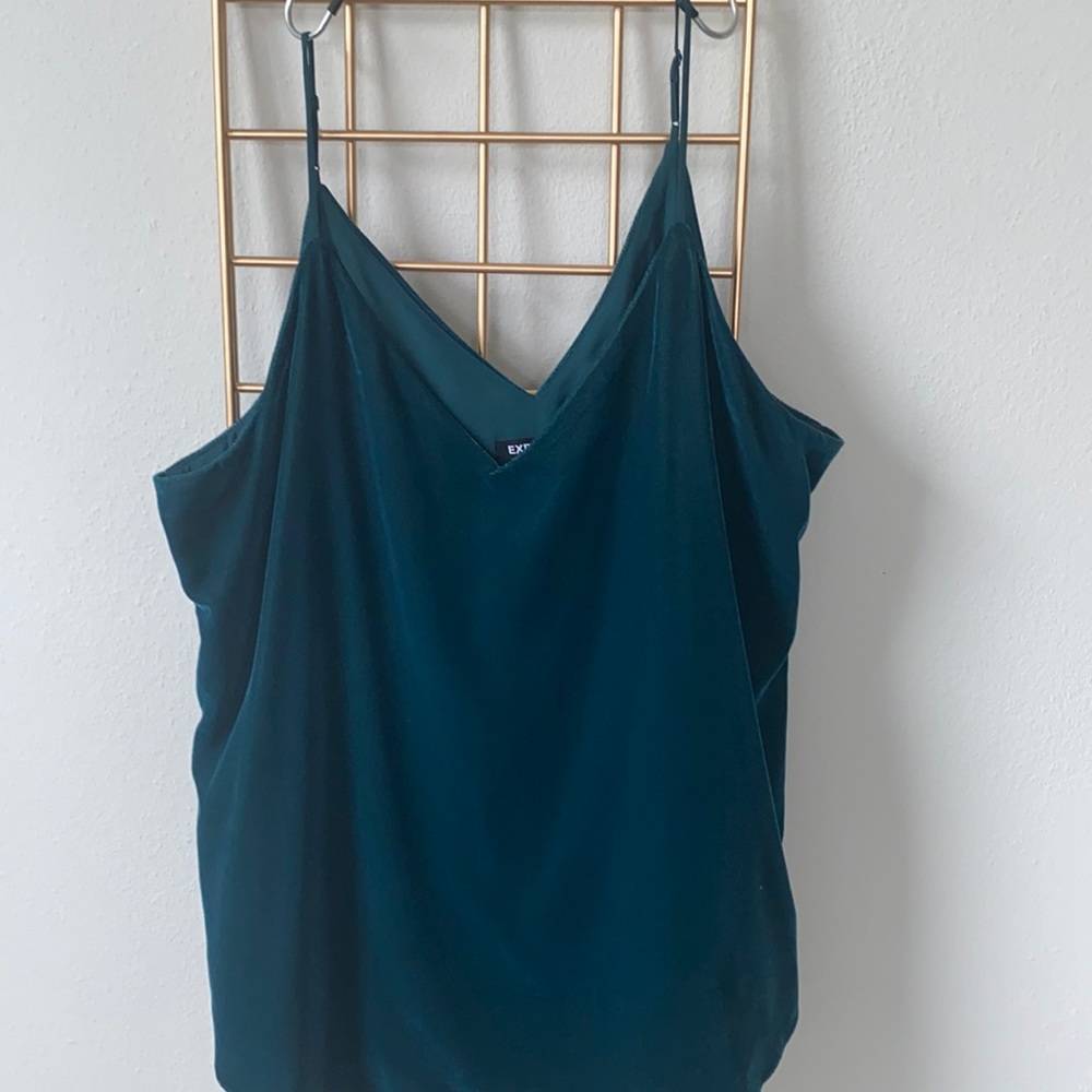 EXPRESS Barcelona Cami Velvet Green